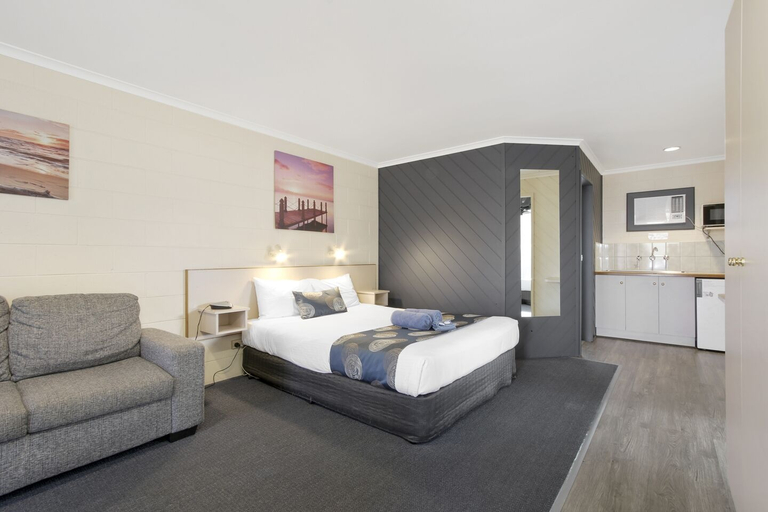 Bedroom 2, Sandbar Motel, E. Gippsland - Bairnsdale