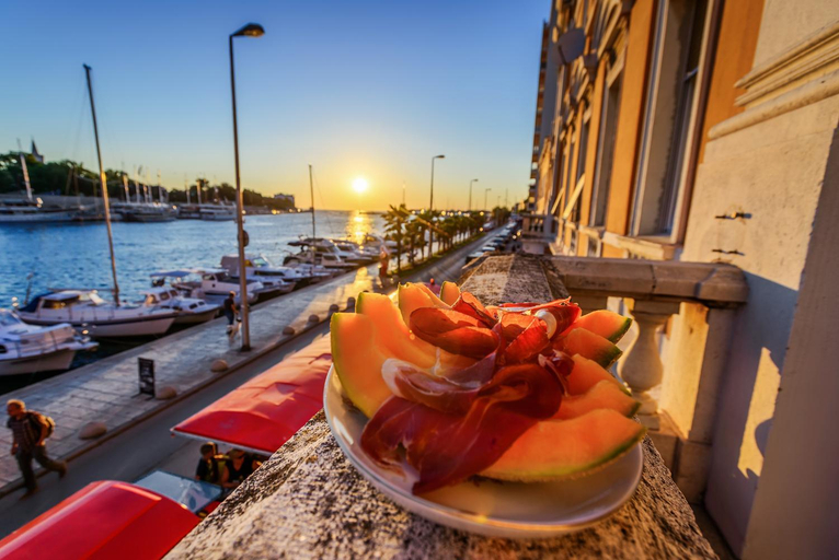 Food & Drinks, Summertime Apartments, Zadar