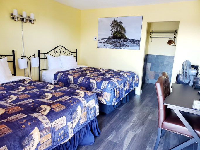 Bedroom 3, The Port-O-Call Inn & Suites, Nanaimo