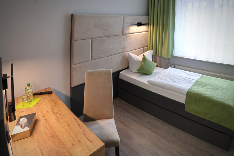 Bedroom 4, Hotel & Restaurant Kranichsberg, Oder-Spree