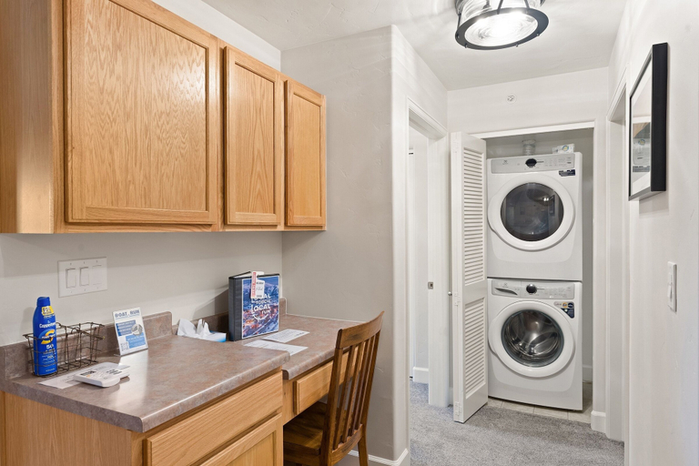 Laundry room, First Tracks 3301 2 Bedroom Condo by RedAwning, Routt