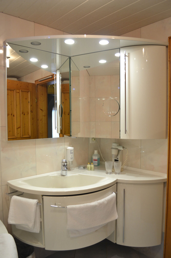 Bathroom 4, Seelos, Innsbruck Land