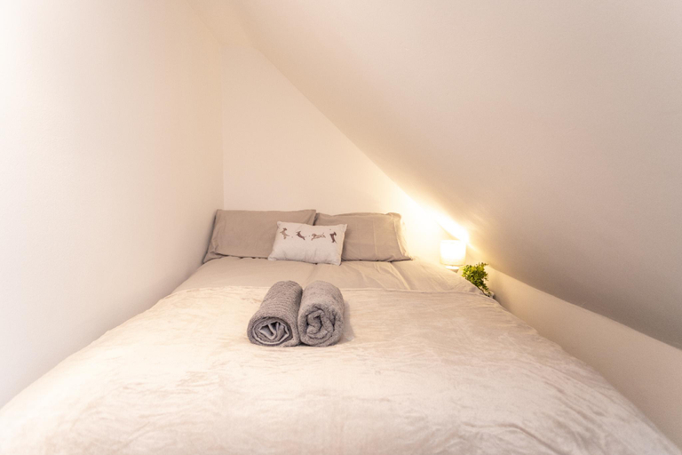 4, Short Stay - Sunnyside Apartment 4, Bristol