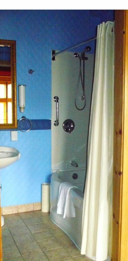 Bathroom 4, L'Intendant, Communauté-Urbaine-de-Québec