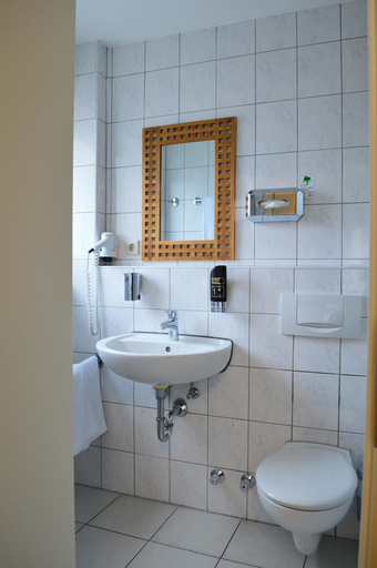 Bathroom 4, Hotel Villa Erlen, Erlangen