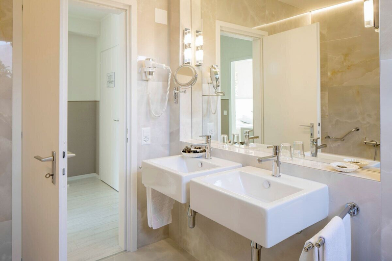 Bathroom 3, Hotel Ascona, Locarno