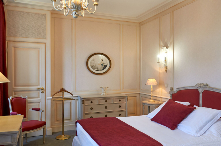 Bedroom 2, Le Clos De Bourgogne, Allier