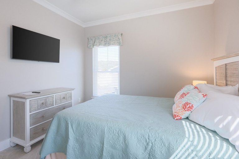 Room 5, Cole's Acting Knowin Ii 415 3 Bedroom Home, Baldwin