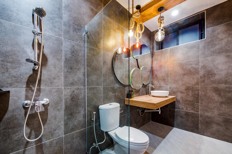 Bathroom 5, Holiday Sunset Private Pool Villa, Hua Hin