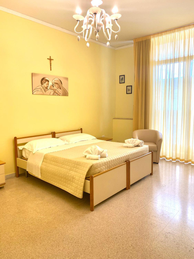 Bedroom 3, OSTELLO MADRE SANTINA, Lecce