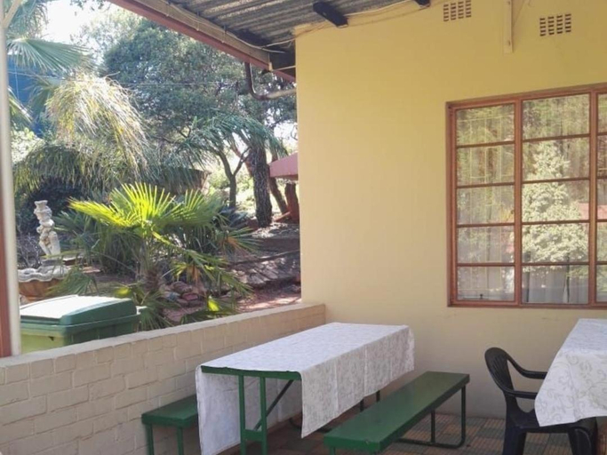 Food & Drinks 4, Kettle Guest Lodge Rustenburg, Bojanala