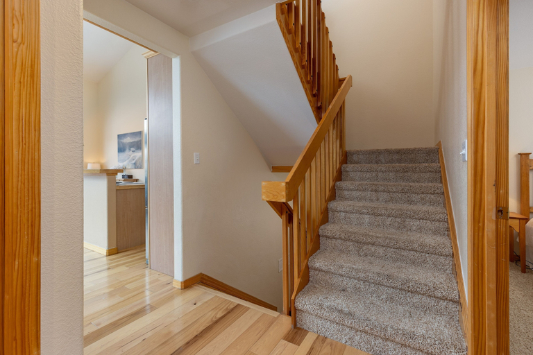 Interior 4, 130 Meisel Drive 4 Bedroom Townhouse by RedAwning, Summit