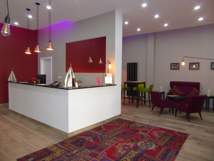 Others 5, Hotel Fleur-de-Lys, La Chaux-de-Fonds