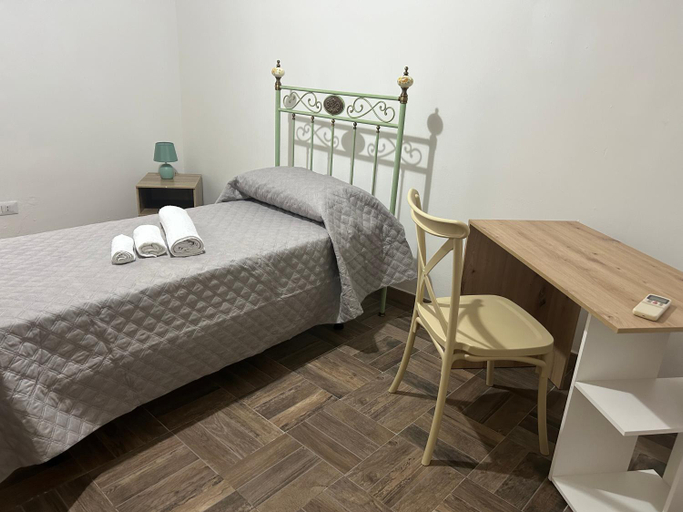 Bedroom 4, Al Vespro, Palermo