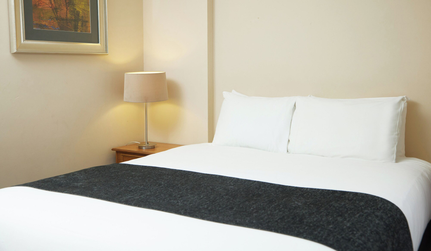 Bedroom 2, The Broughton Hotel By Greene King Inns, Milton Keynes
