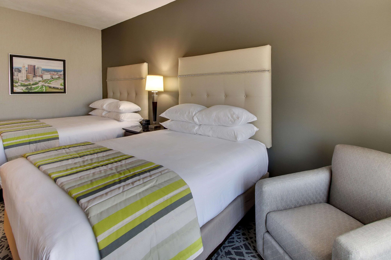 Bedroom 3, Drury Inn & Suites Cleveland Beachwood, Cuyahoga