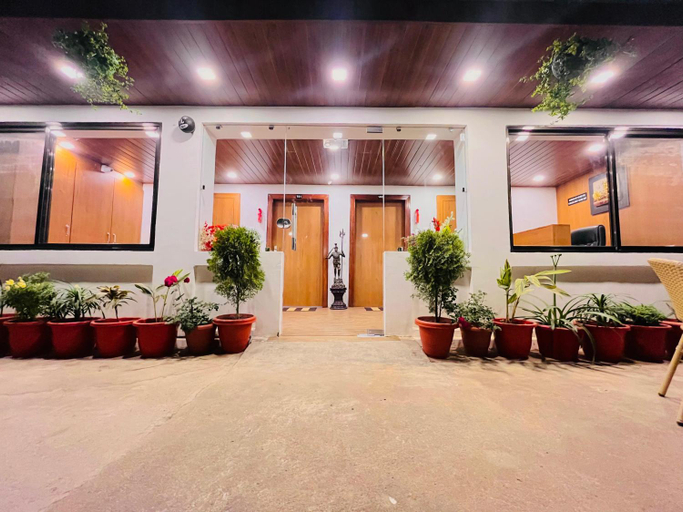 Exterior & Views, Hotel Gulmarg Residency, Sirohi