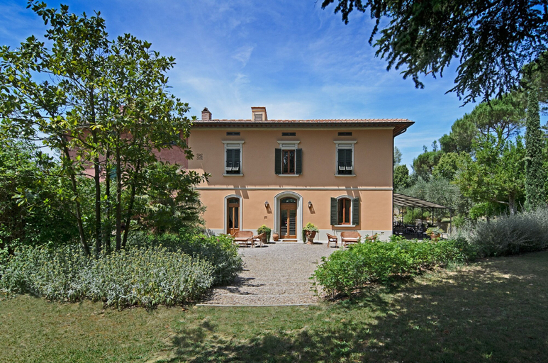 Front of property, Villa Sestilia, Florence