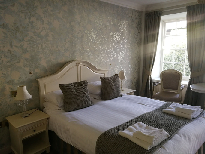 Bedroom 2, Feathers Hotel, Bar and Restaurant, Ceredigion