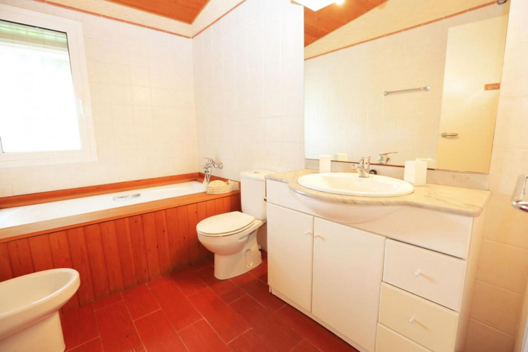 Bathroom 2, LITORAL COSTA DORADA - VILLA FALGUERA Only families, Tarragona