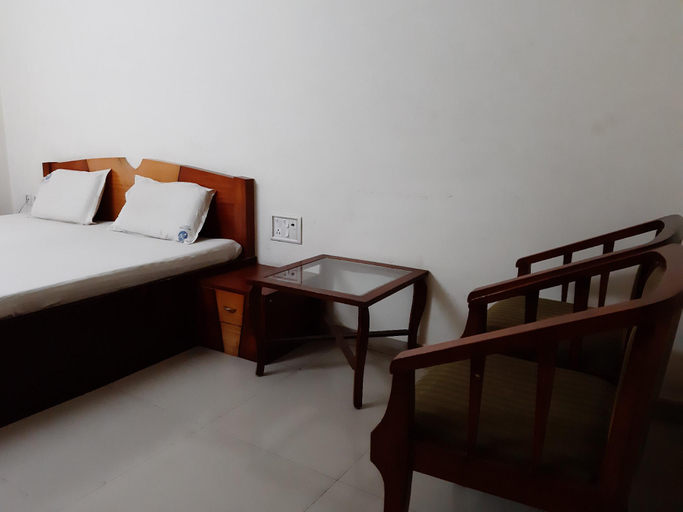 Bedroom 2, Royal Inn, Palakkad
