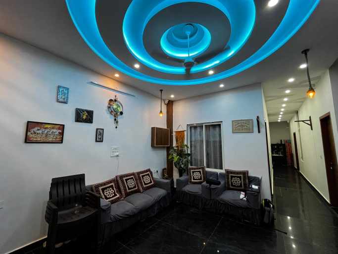 Others 5, Shree Radha Vallabh Palace, Mathura