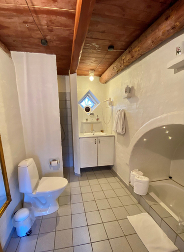 Bathroom 5, Svostrup Kro, Silkeborg