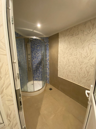 Bathroom 4, デイズ イン バイ ウィンダム サラテ, Zárate