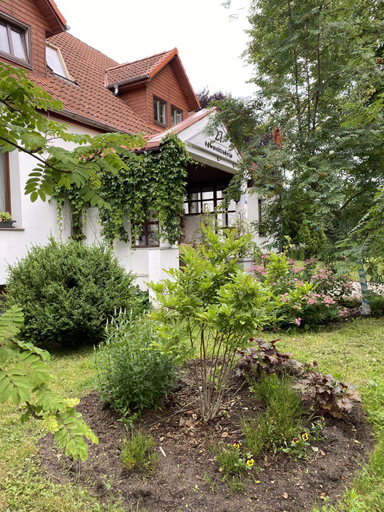 5, Dworek Tradycja, Łobez