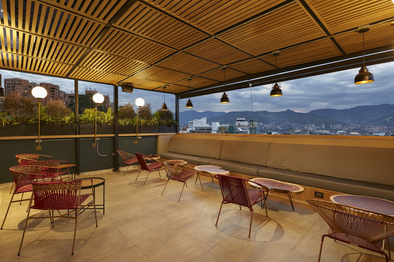 Food & Drinks 4, 14 Urban Hotel, Medellín