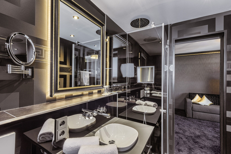 Bathroom 5, Hotel Schäfflerwirt, München