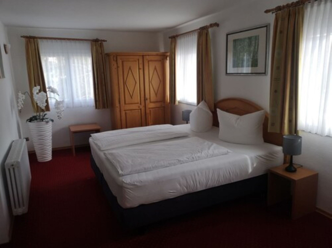 Bedroom 4, Bodenseehotel Krone, Konstanz