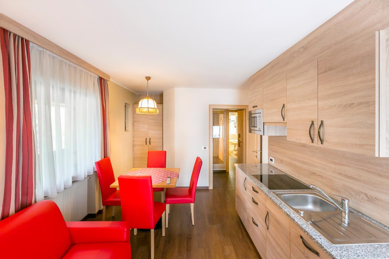 Others 4, Apartments Diamant, Bolzano