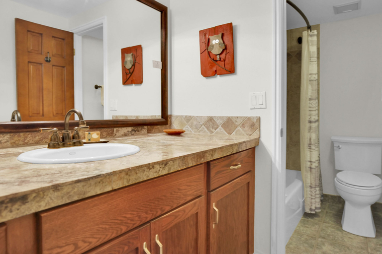 Bathroom 4, Park Station 113 2 Bedroom Condo by RedAwning, Summit