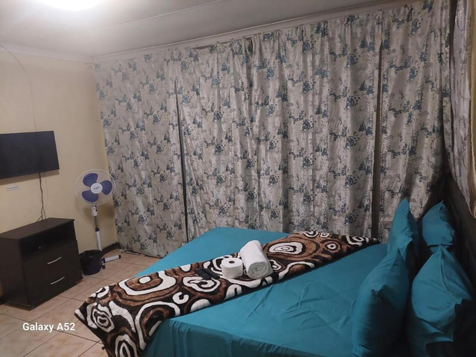 Others 3, COMFORT ZONE GUEST HOUSE, Ngaka Modiri Molema