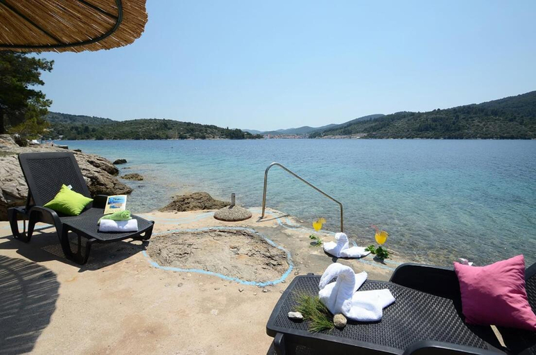 Others 4, Villa Paradise, Vela Luka
