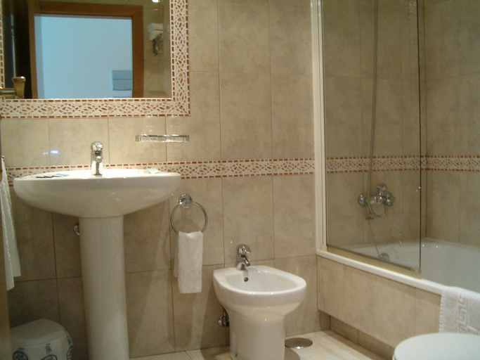 Bathroom 3, Hotel O Lagar, Pontevedra