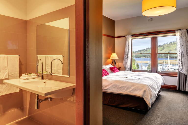 Bedroom 2, The Kermandie Hotel, Huon Valley