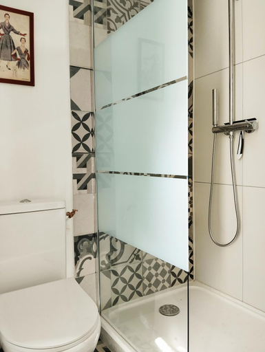 Bathroom 3, La 21 avenue des Corbieres, Aude