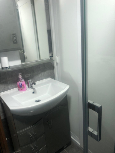 Bathroom 5, Urban Boutique Apartments