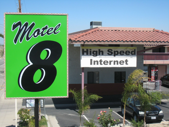 Exterior & Views 1, Motel 8, Kern