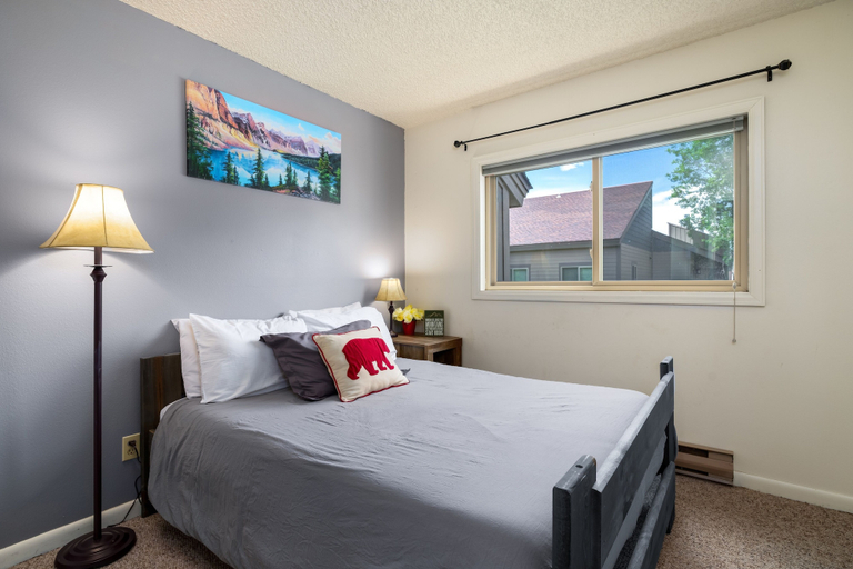 Room 4, Shadow Run C303 2 Bedroom Condo by RedAwning, Routt