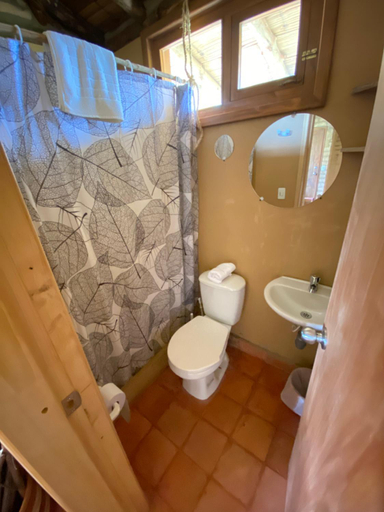 Bathroom 2, Mirkeland- Cabana, Ráquira