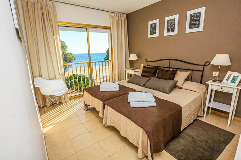Others 3, LITORAL COSTA DORADA - PLAYMAR Only families, Tarragona