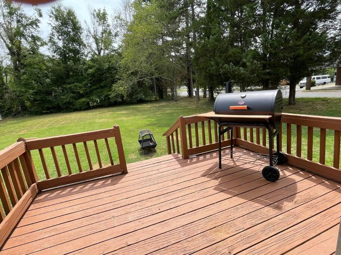 Others 3, 1 king/2queen bd home next to big park, Davidson
