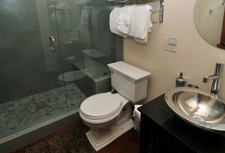 Bathroom 4, Lionshead Center #201 2 Bedroom Condo by RedAwning, Eagle