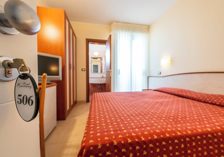 Others 3, Hotel Harmony, Rimini
