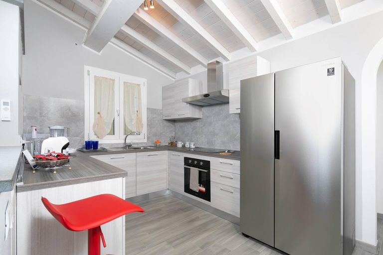 Others 3, Villino le Viole by VacaVilla, Florence