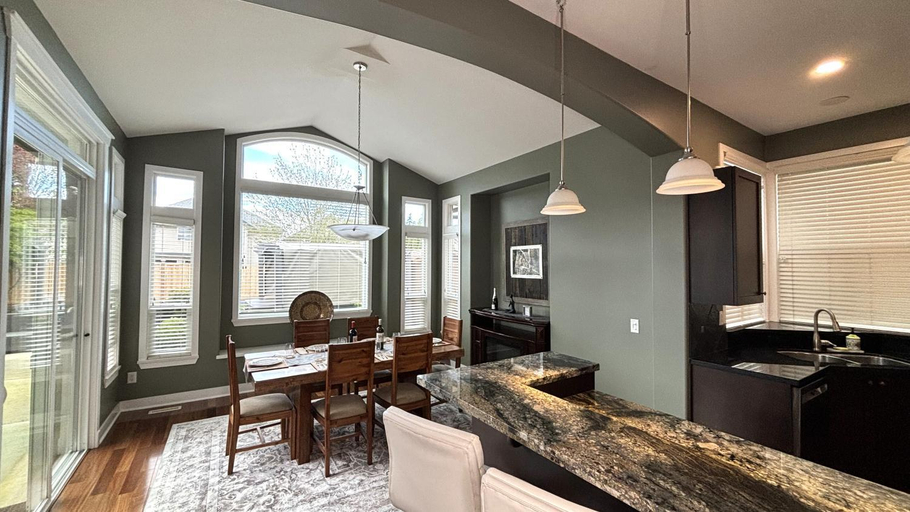 Facilities 3, Metropolitan Dream Stay with Cozy Fireplace and Hot Tub, Greater Vancouver