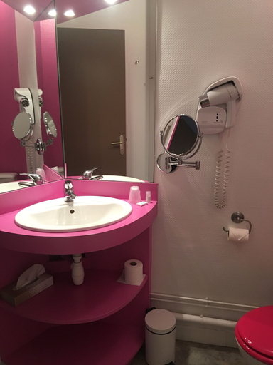 Room 4, Bagnoles Hôtel, Orne